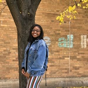 Meet your Posher, Simone